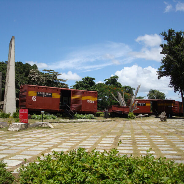 Tren Blindado-monument - Santa Clara - Cuba