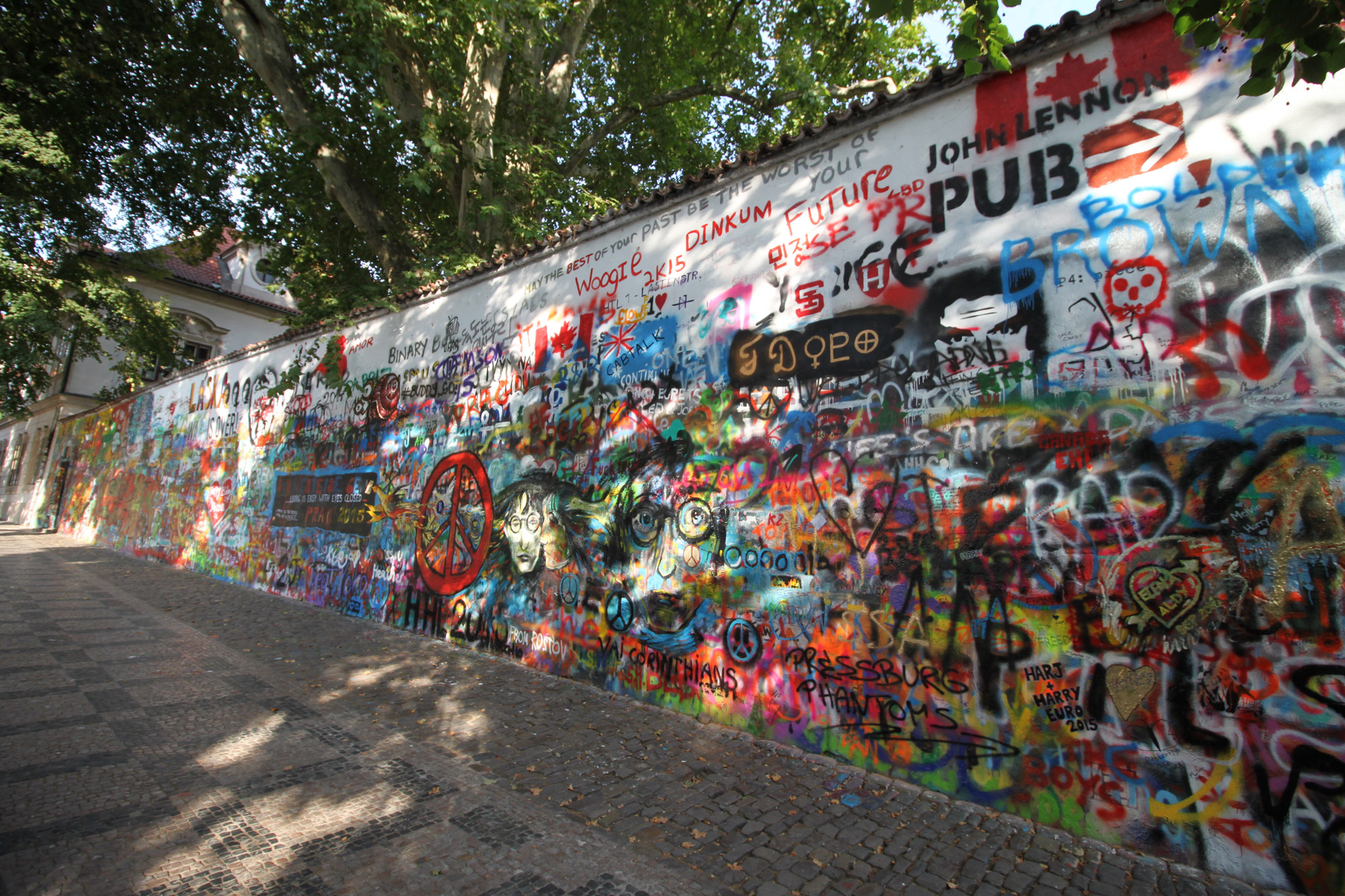 Bierpersreis Tsjechië - Praag - John Lennon Wall