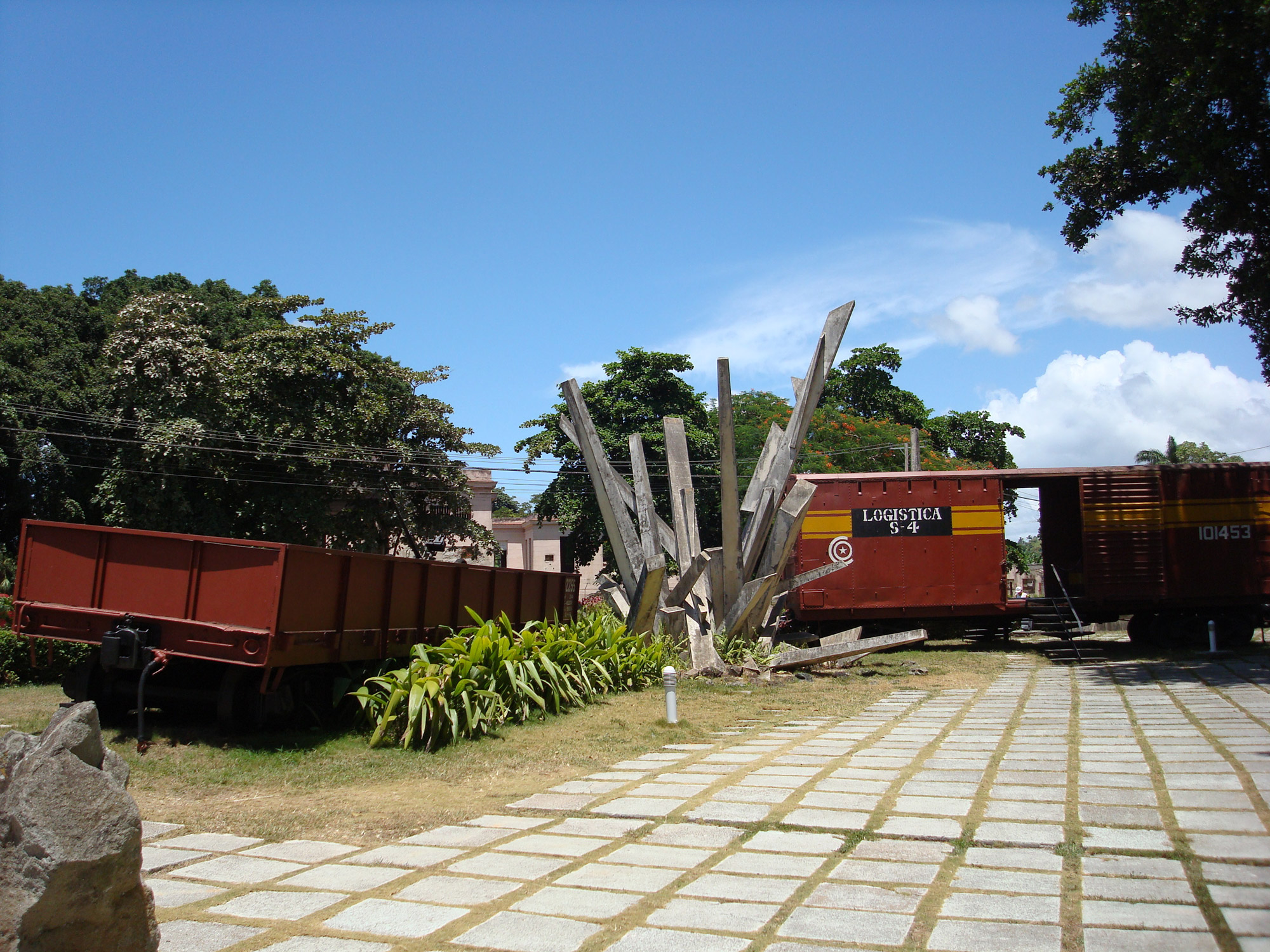 Must sees Cuba - Santa Clara - Tren Blindado monument