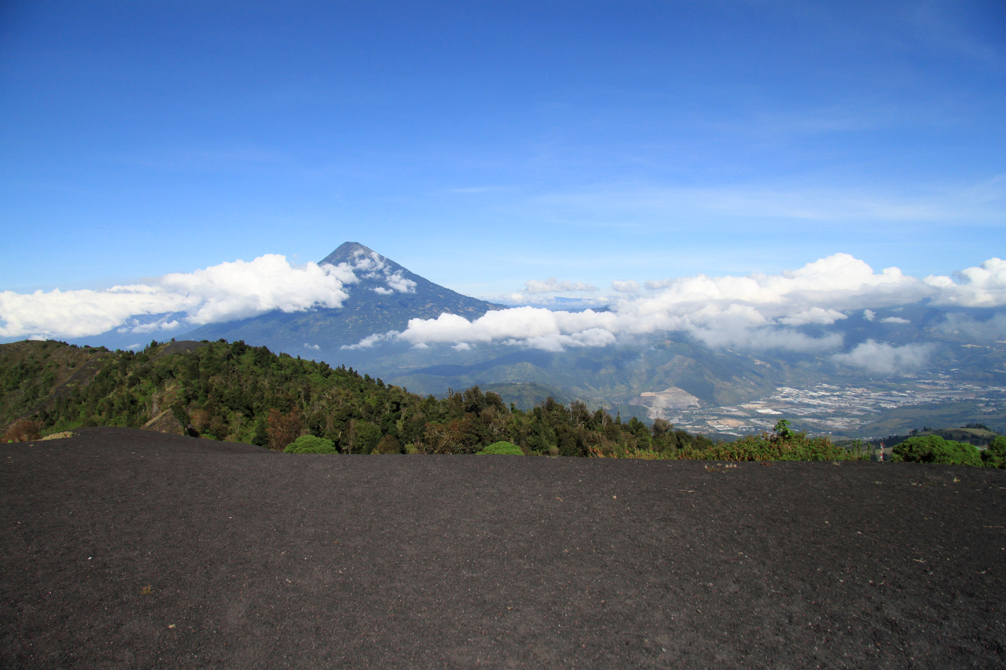 Guatemala 2015 - dag 3 - Uitzicht vanaf de Volcán Pacaya