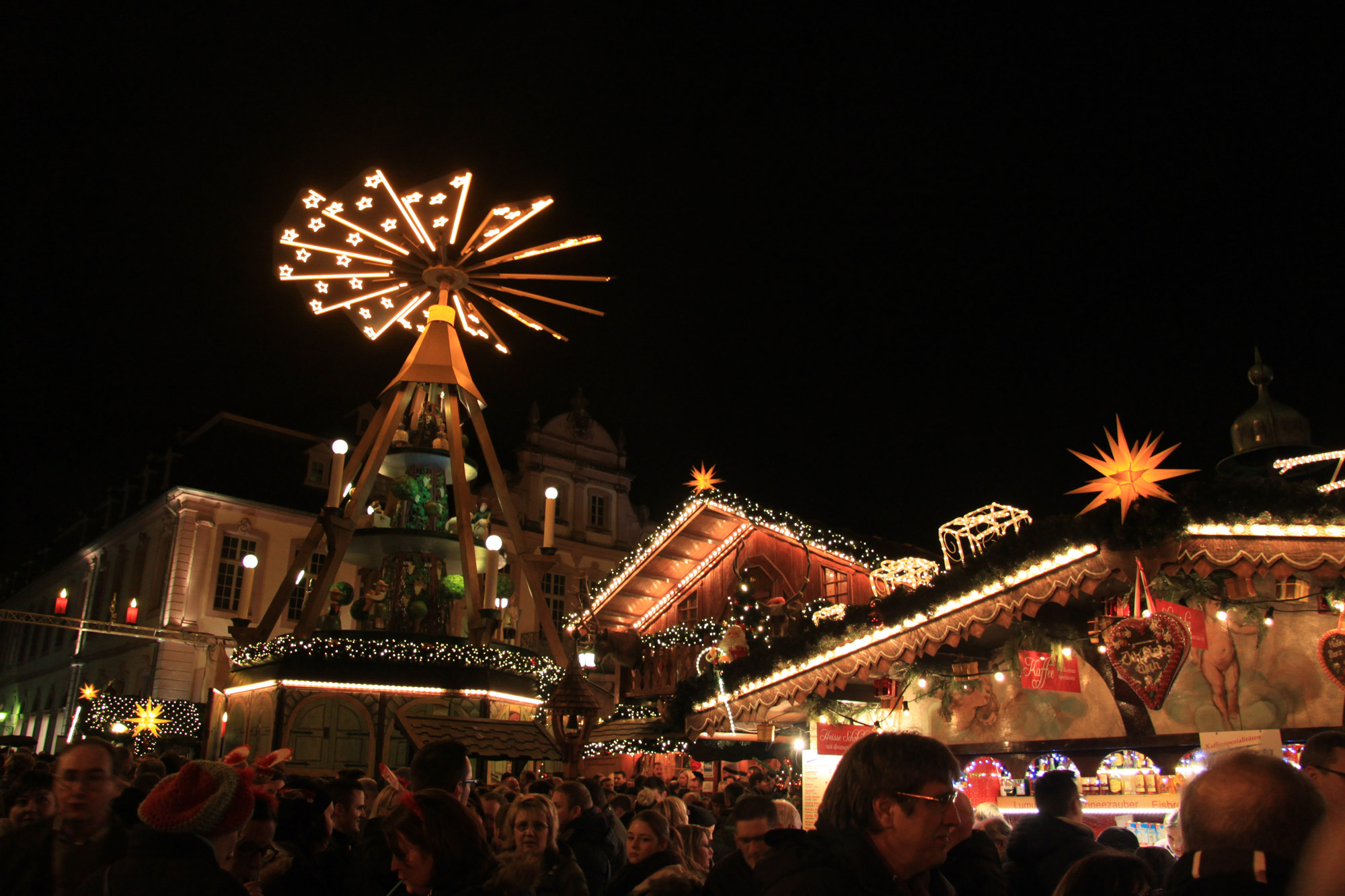 Kerstmarkt Trier 2015 - Plein voor de Dom