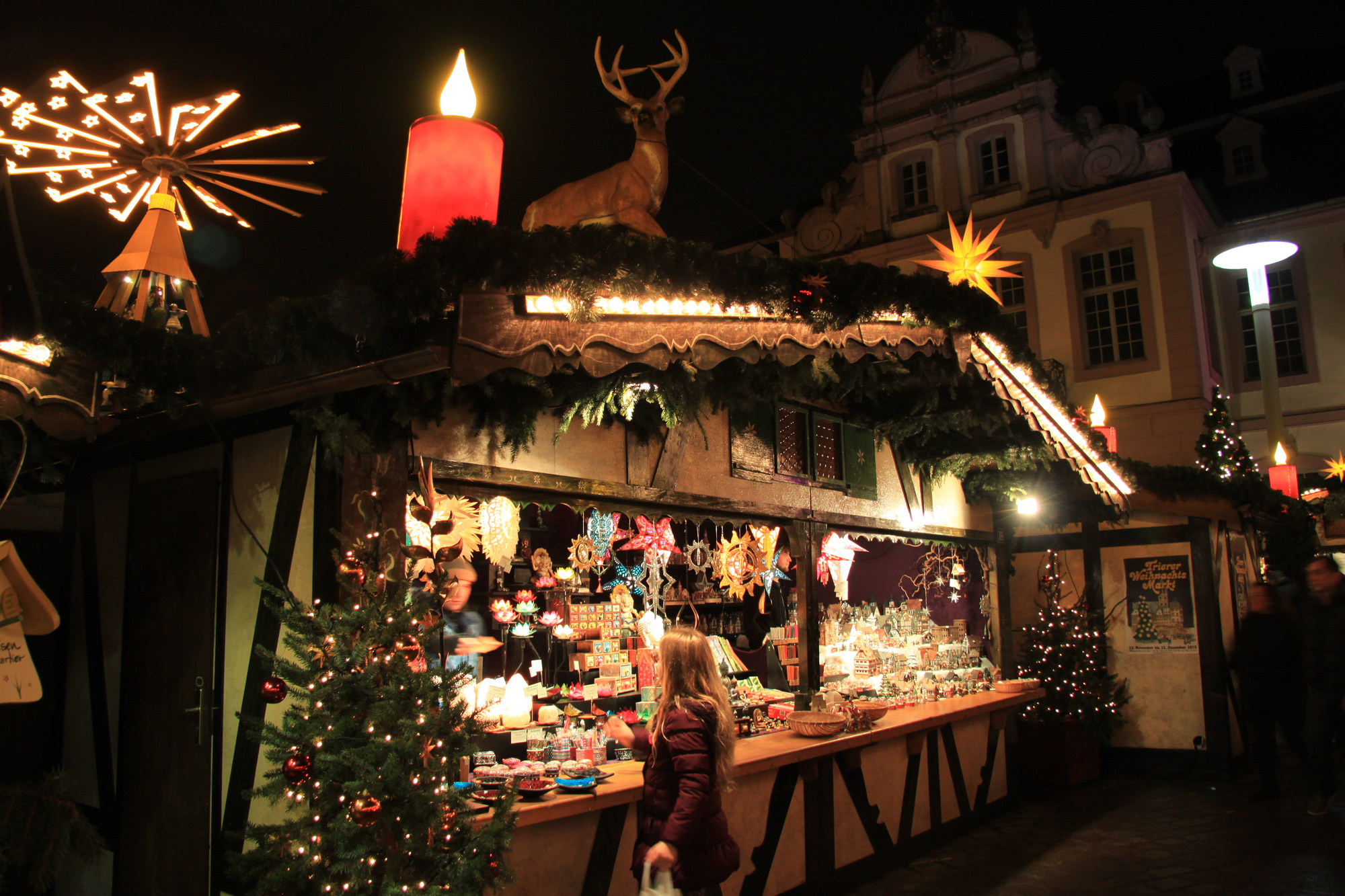 Kerstmarkt Trier 2015 - Versieringen van kraampjes