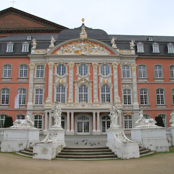 Kurfürstliche Palais - Trier - Duitsland
