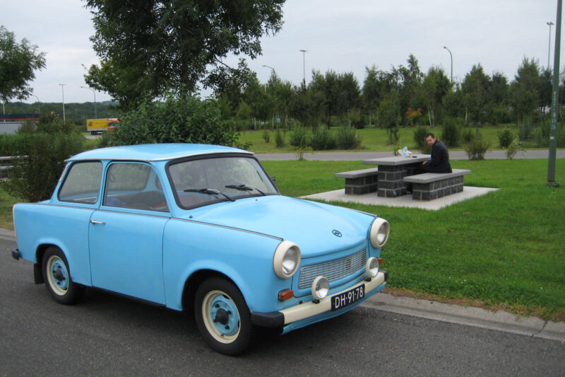 Mijn eerste reis met een oldtimer - Pauze langs de snelweg