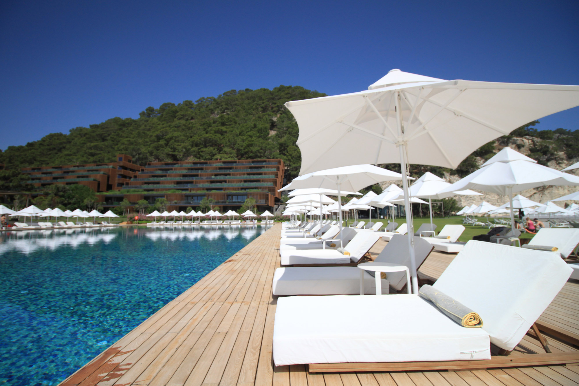 Weekje Maxx Royal Kemer Resort - Relaxen aan het zwembad