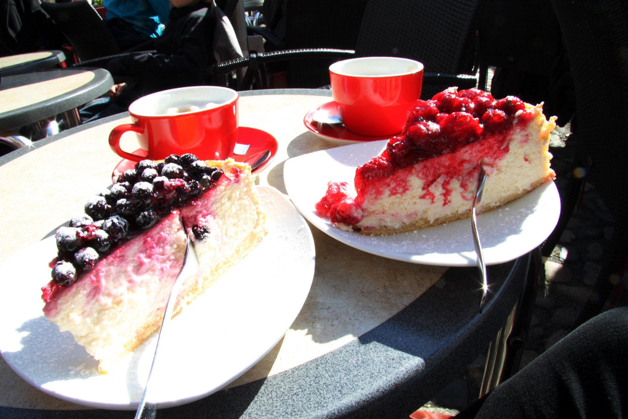 Top 5 must-do's in Quedlinburg - Käsekuchen eten bij Café Vincent