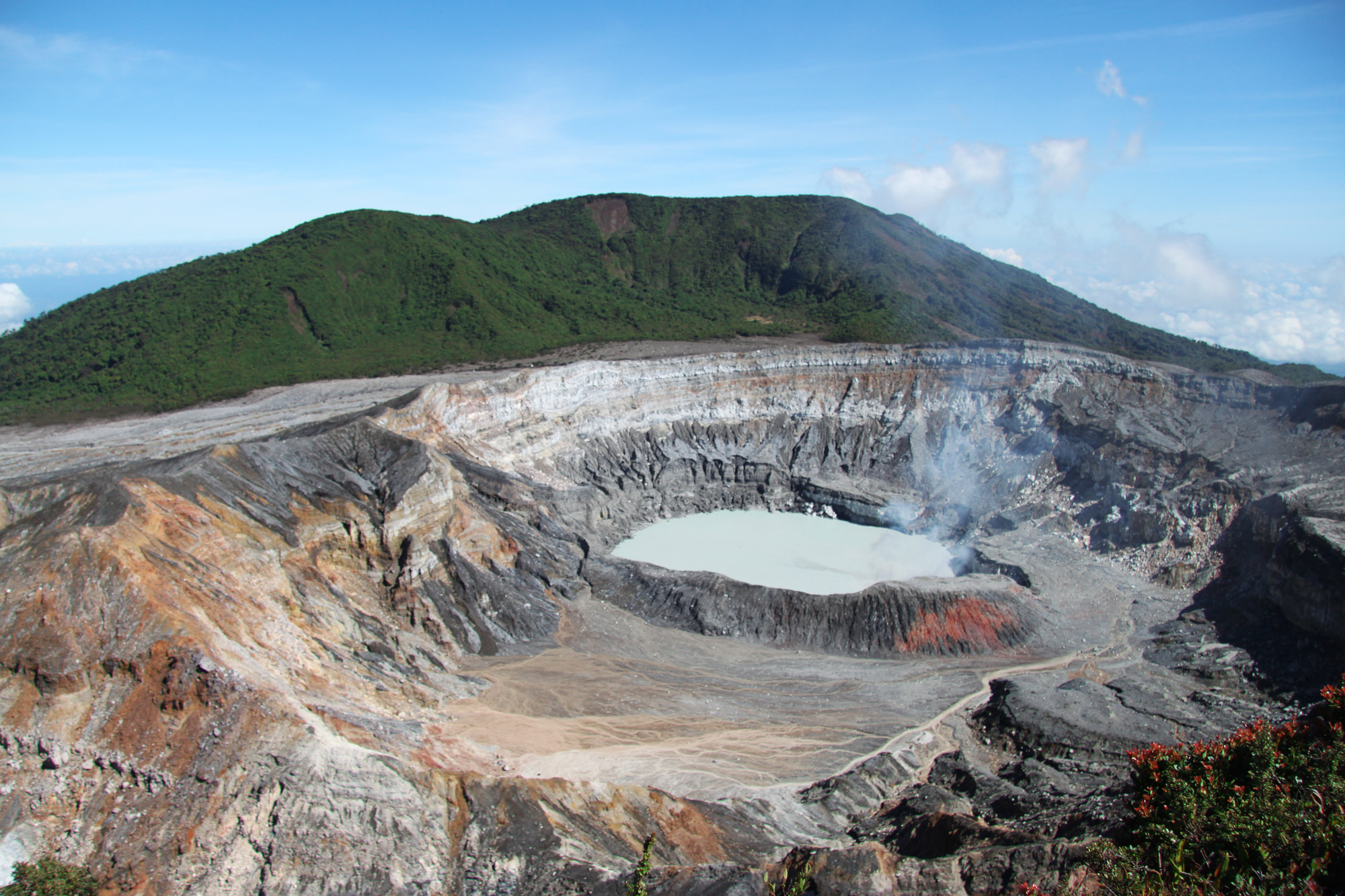 5 reden om naar Costa Rica te reizen - (actieve) Vulkanen: Volcán Poás