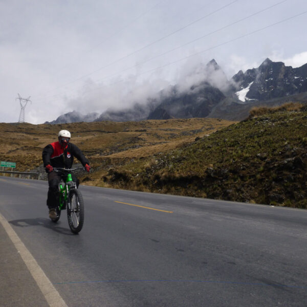 El Camino a los Yungas - Death Road - Bolivia
