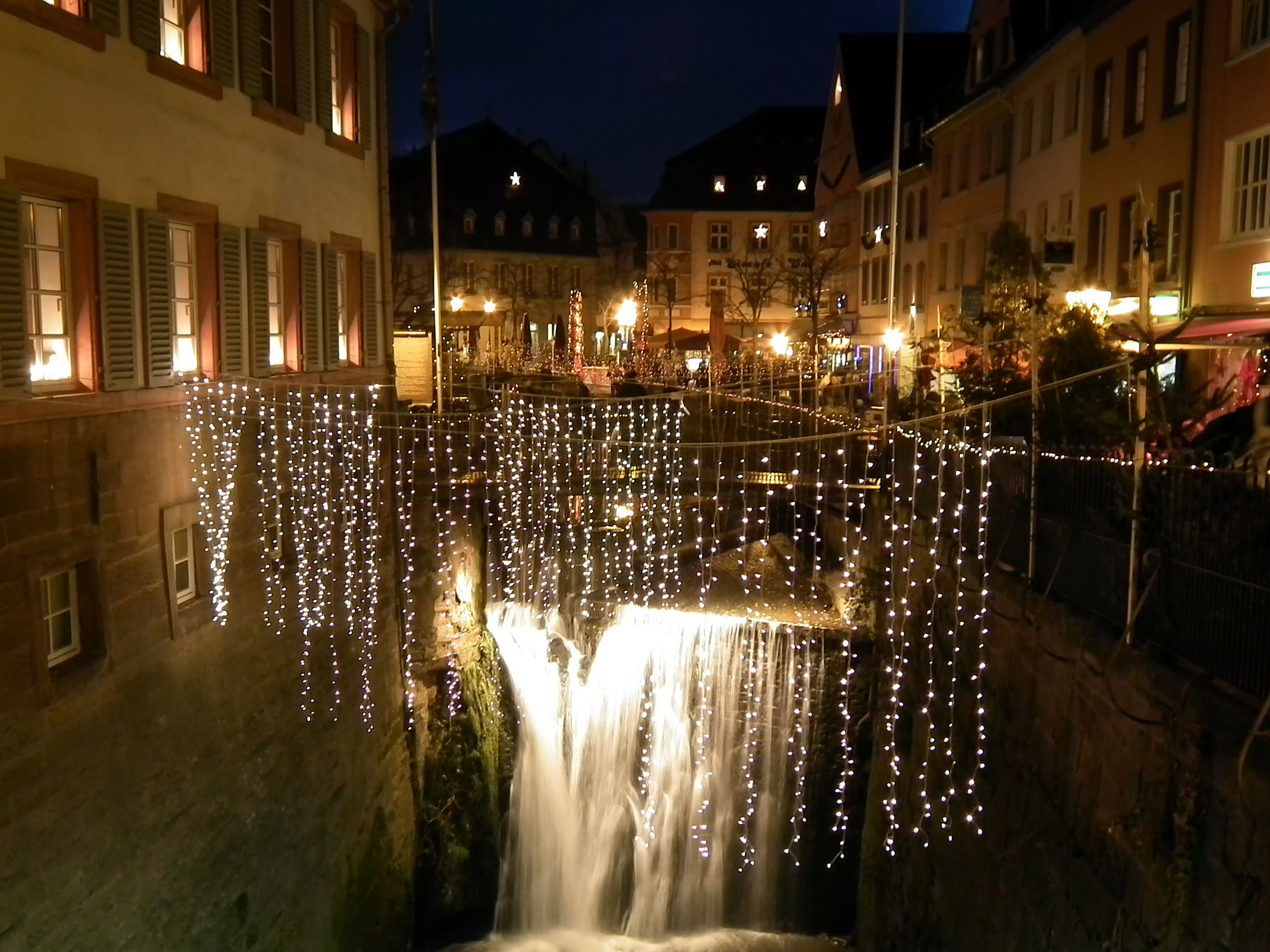 Sprookjesachtige kerstmarkten in de Moezelstreek - Saarburg Wasserfall
