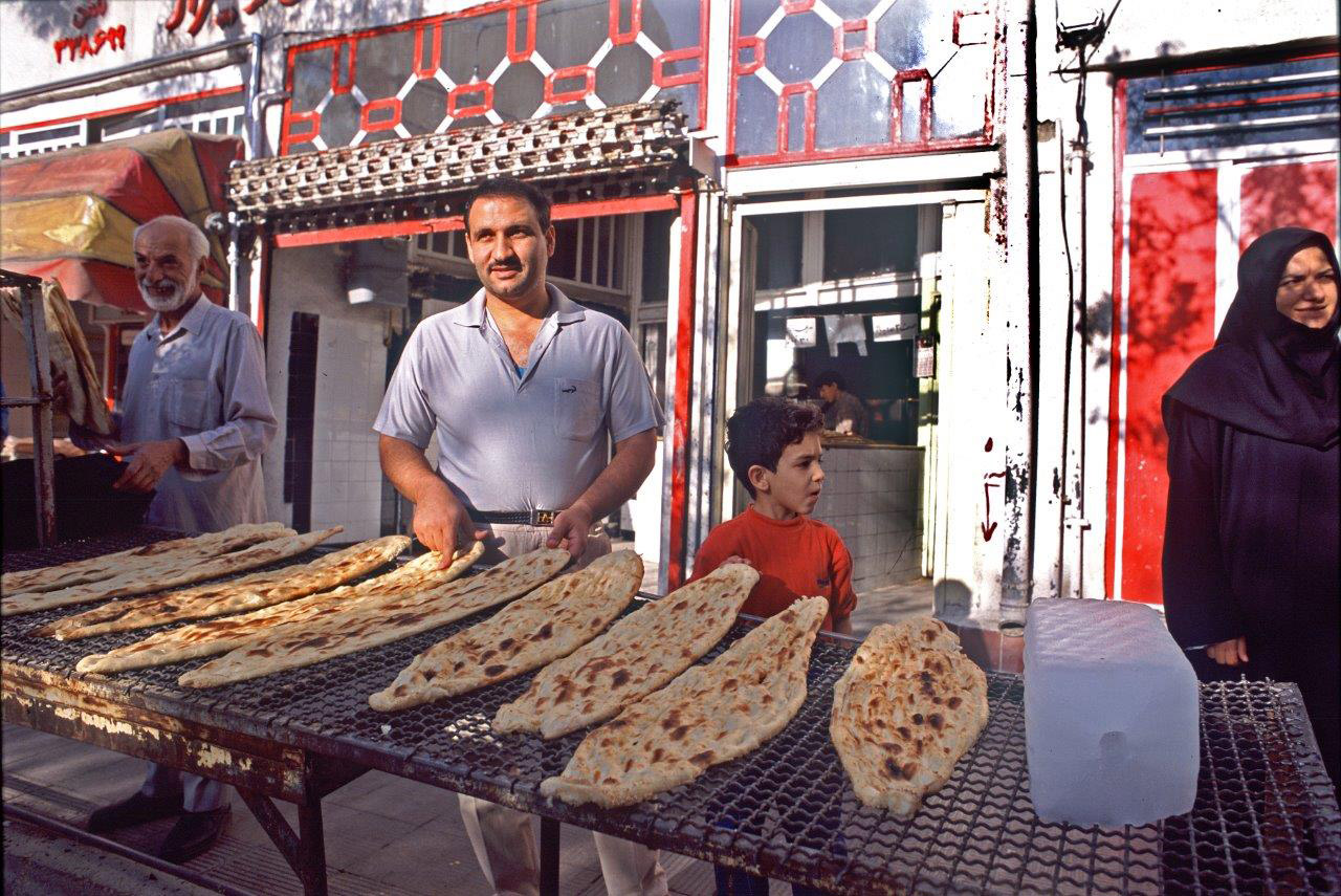 Betoverend Iran - Brood kopen?