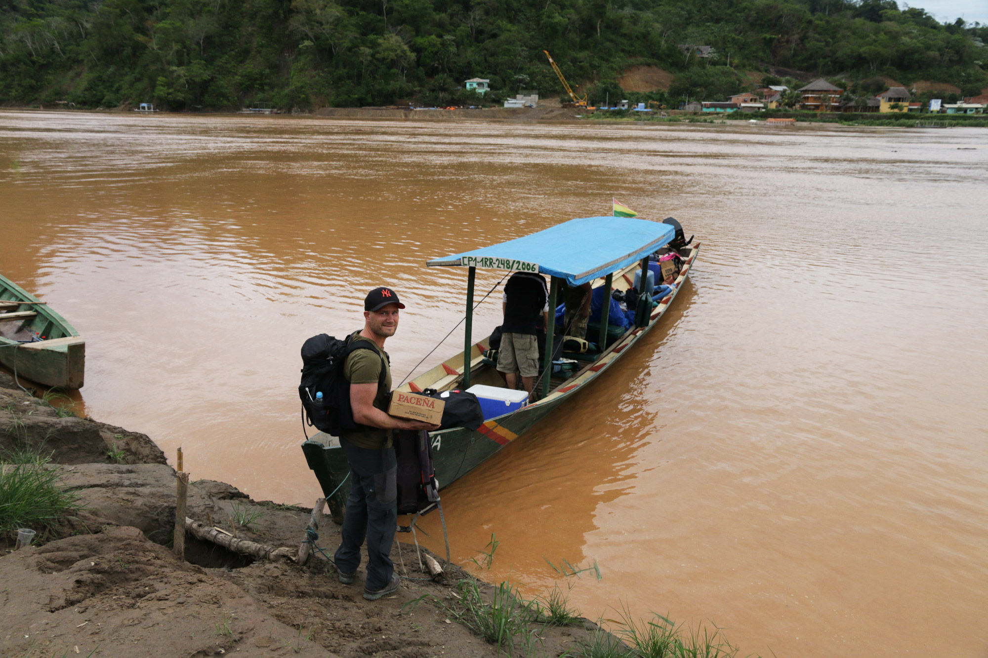 Reisverslag Bolivia: Door het Amazonegebied struinen - Met dit bootje gaan we stroomopwaarts het Amazonegebied in