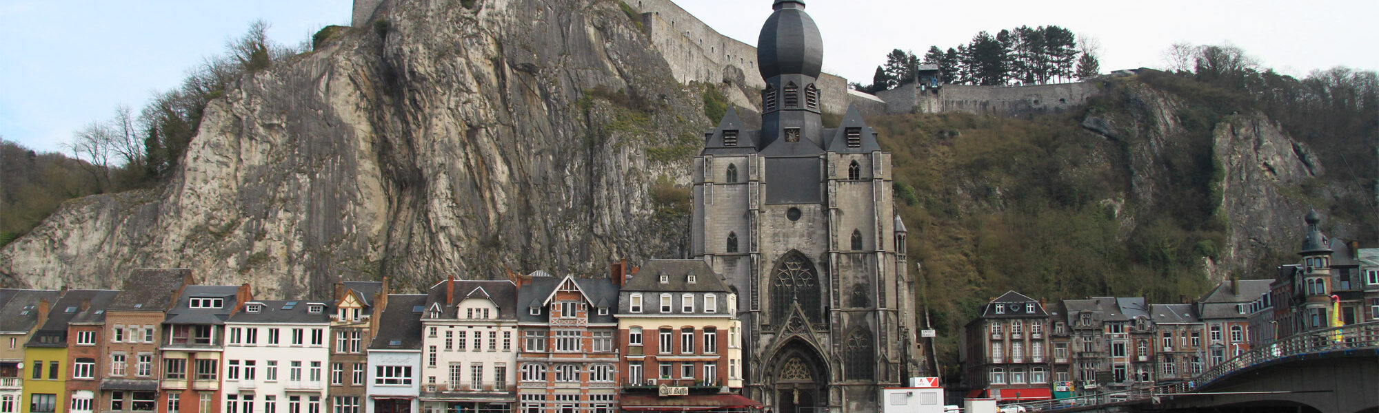 Top 5 must do's in Dinant - Breng een bezoek aan de Collégiale Notre-Dame