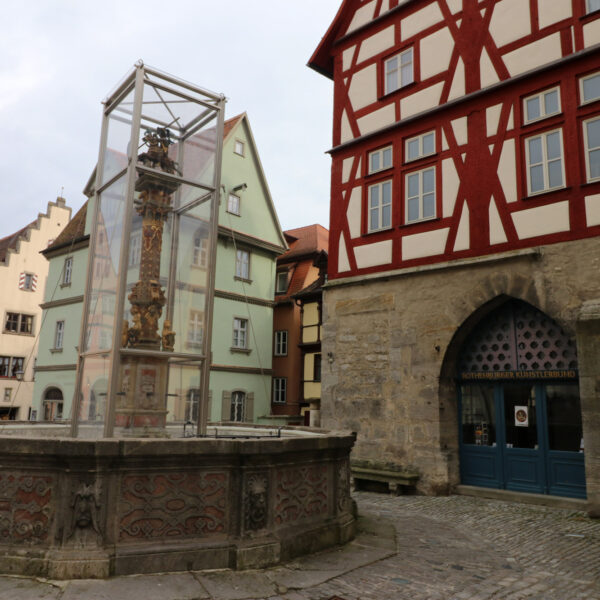 St. Georgsbrunnen - Rothenburg ob der Tauber - Duitsland