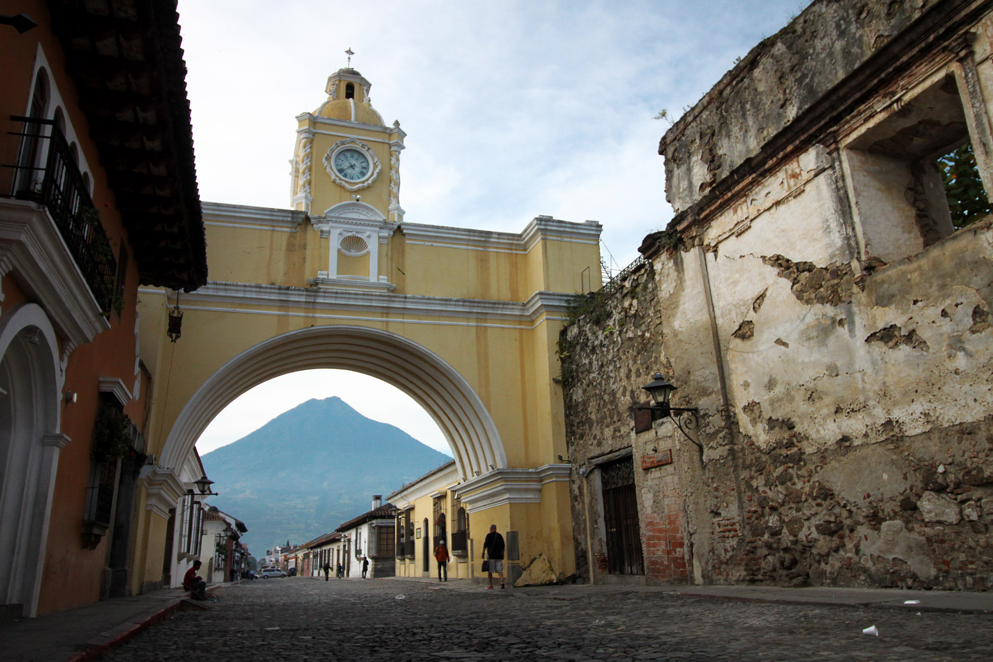 13 must do's in Antigua - De perfecte foto maken bij de Arco de Santa Catalina