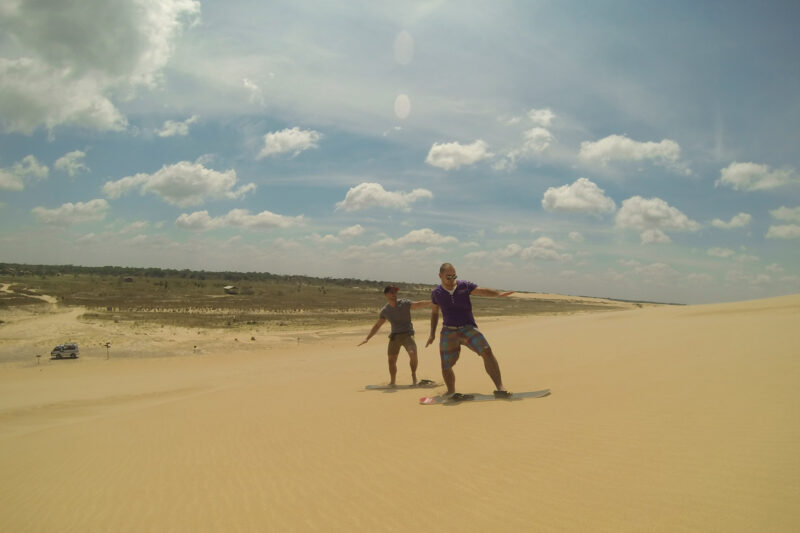 Sandboarden in Lomas de Arena