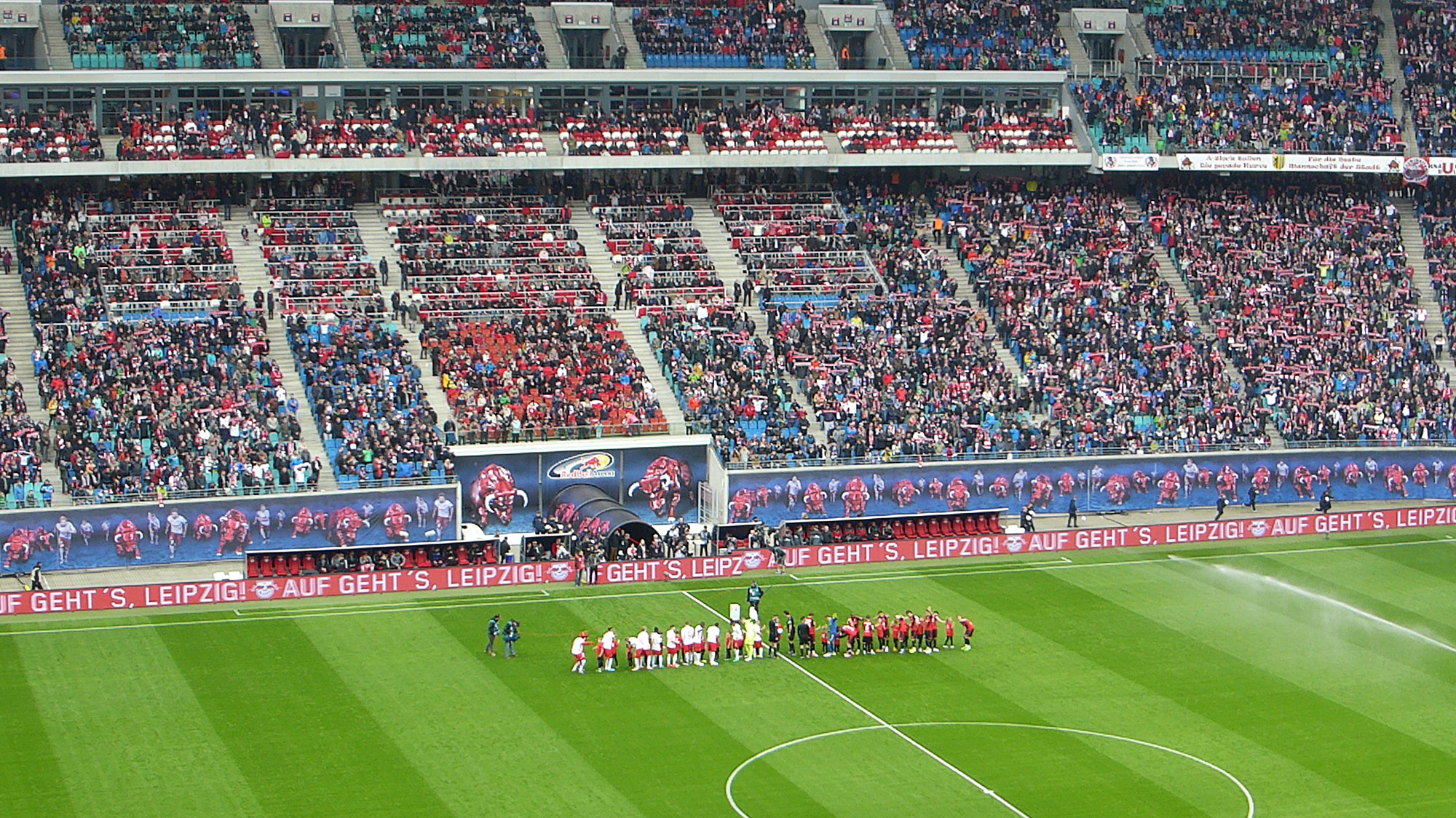 Voetbalwedstrijd van RB Leipzig bezoeken