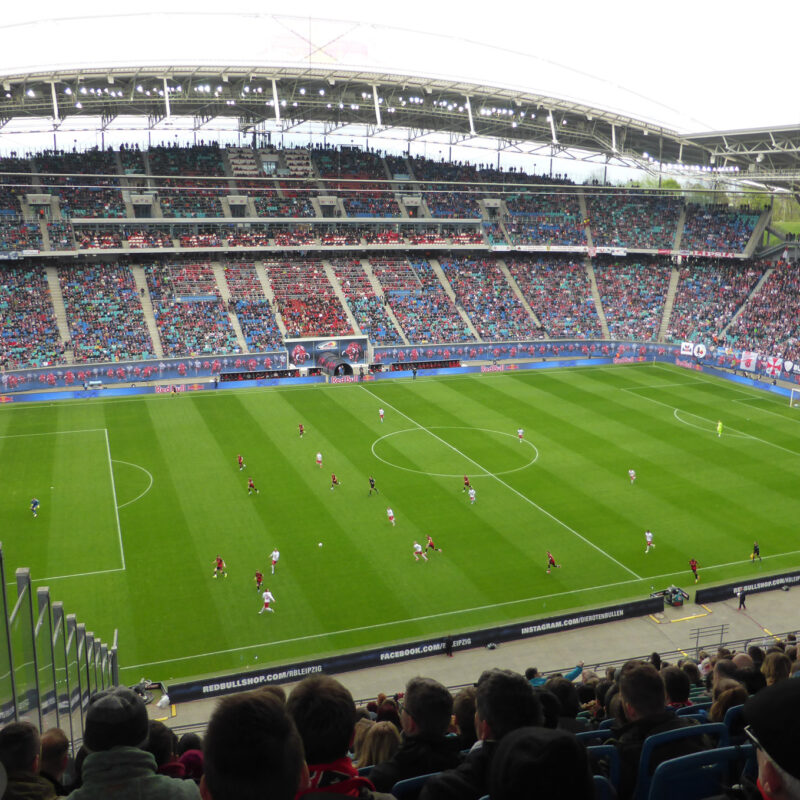 Voetbalwedstrijd van RB Leipzig bezoeken