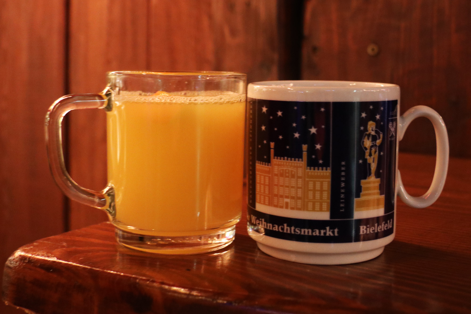 Bielefeld kerstmarkt - Glühwein en Orangenpunsch