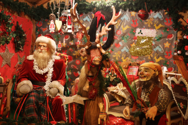 Bielefeld kerstmarkt - De kerstman spreekt