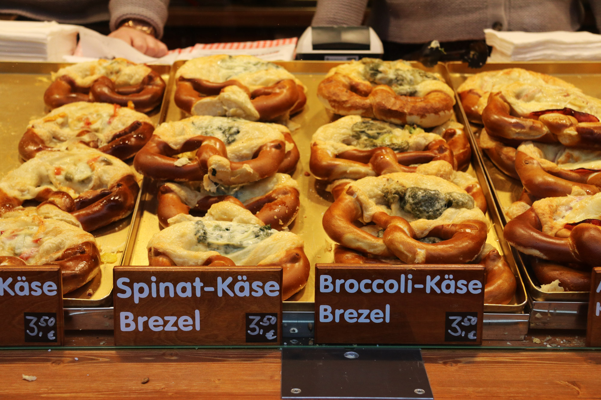 Münster kerstmarkt - Belegde Brezel