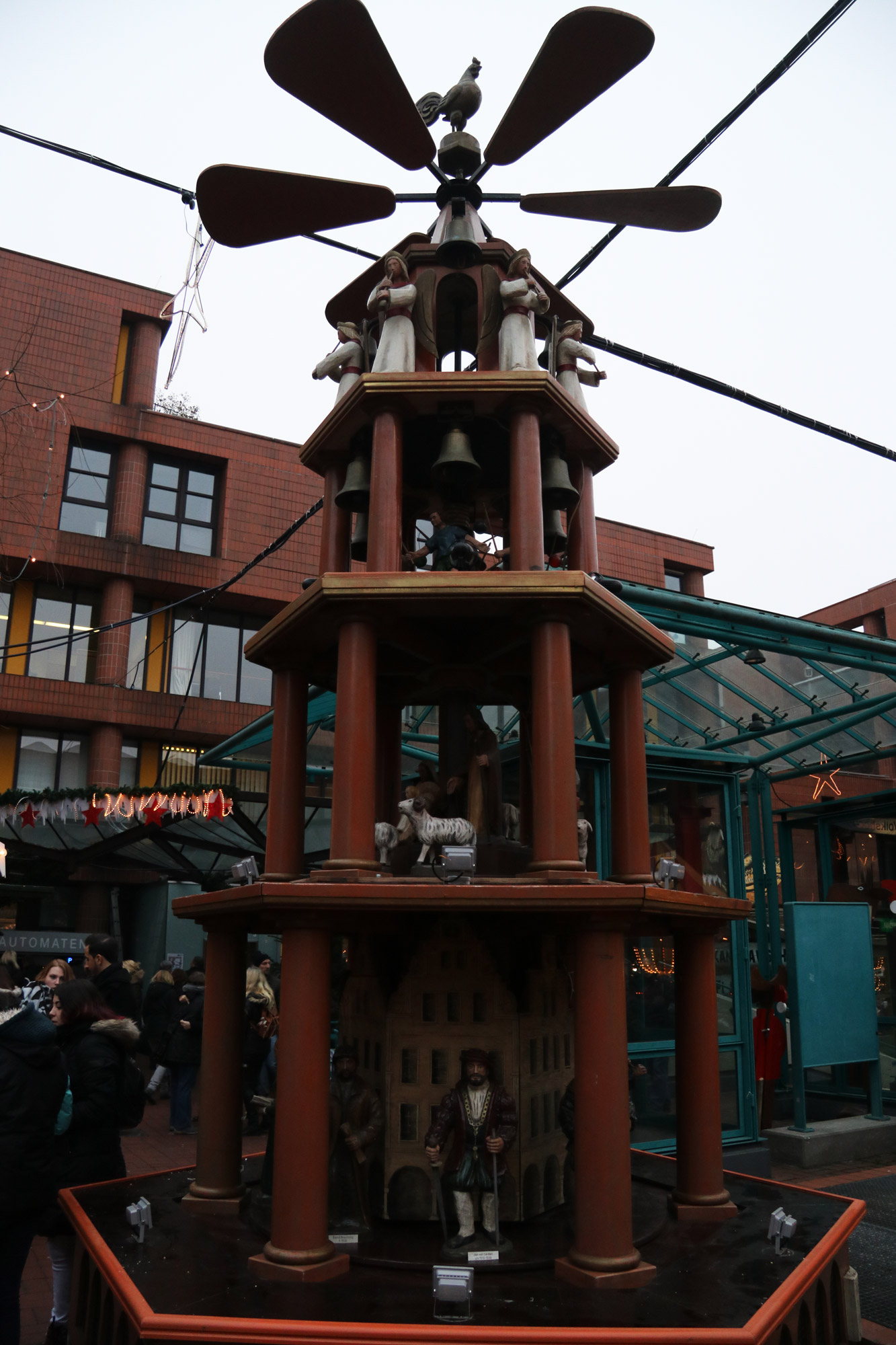 Münster kerstmarkt - Piramide