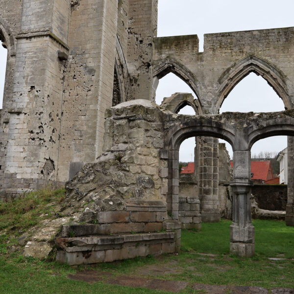 Ruïne Ablain-Saint-Nazaire kerk - Ablain-Saint-Nazaire - Frankrijk