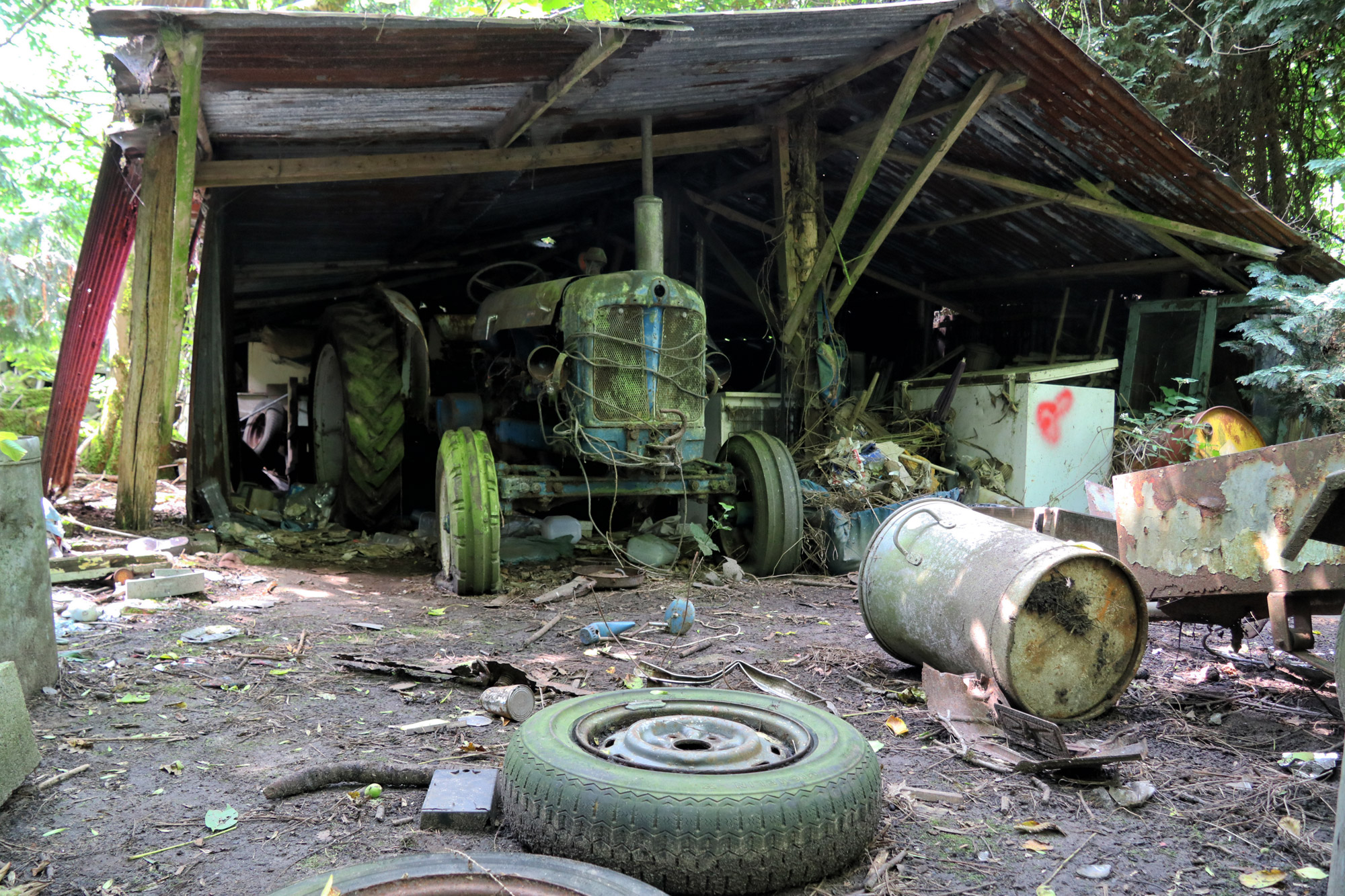 Urbex: Lost in the woods