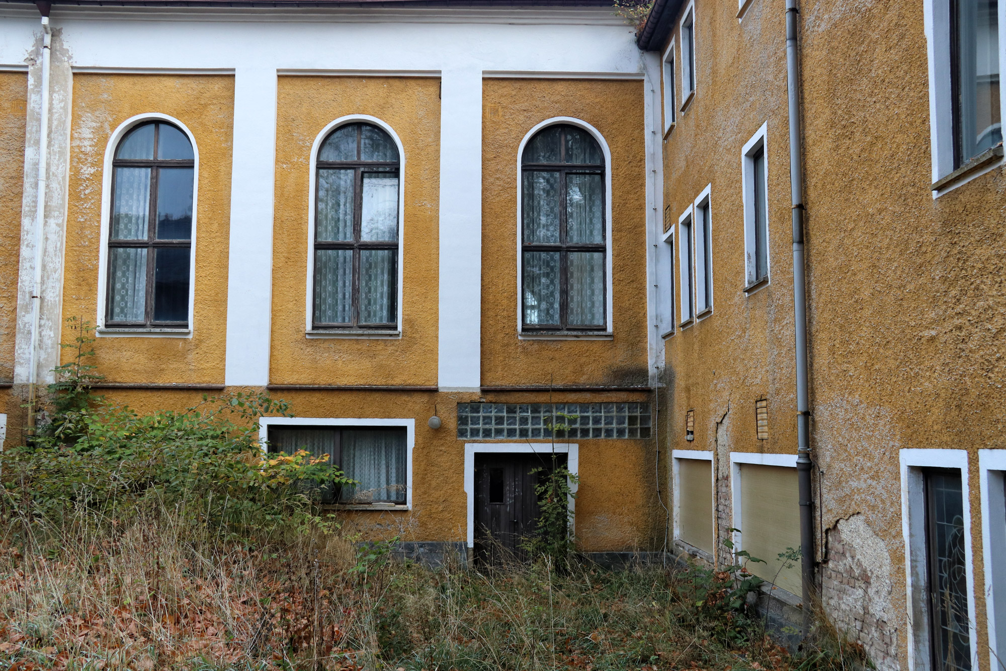 Urbex: verlaten hotel in Oost-Duitsland