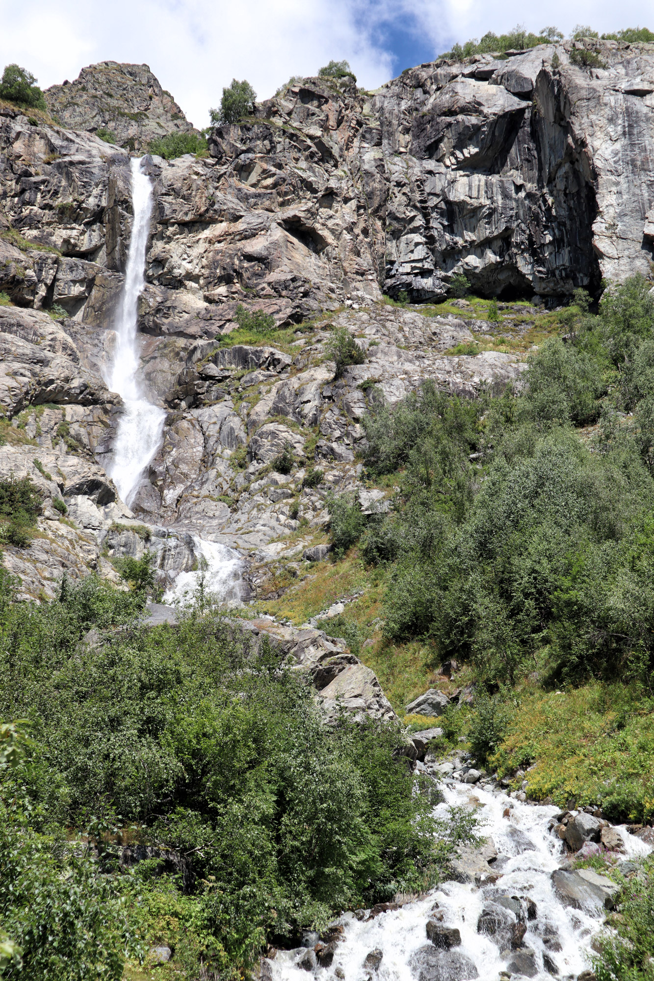 Georgië reisverslag - Wandelen naar de Shudgra waterval