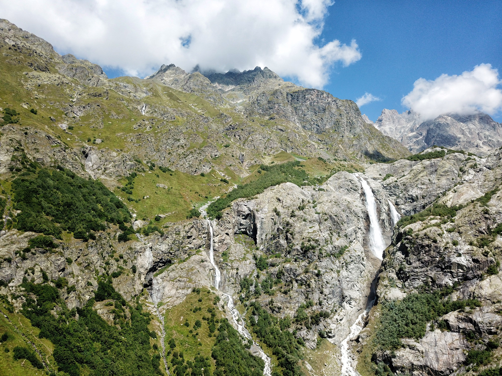 Georgië reisverslag - Wandelen naar de Shudgra waterval