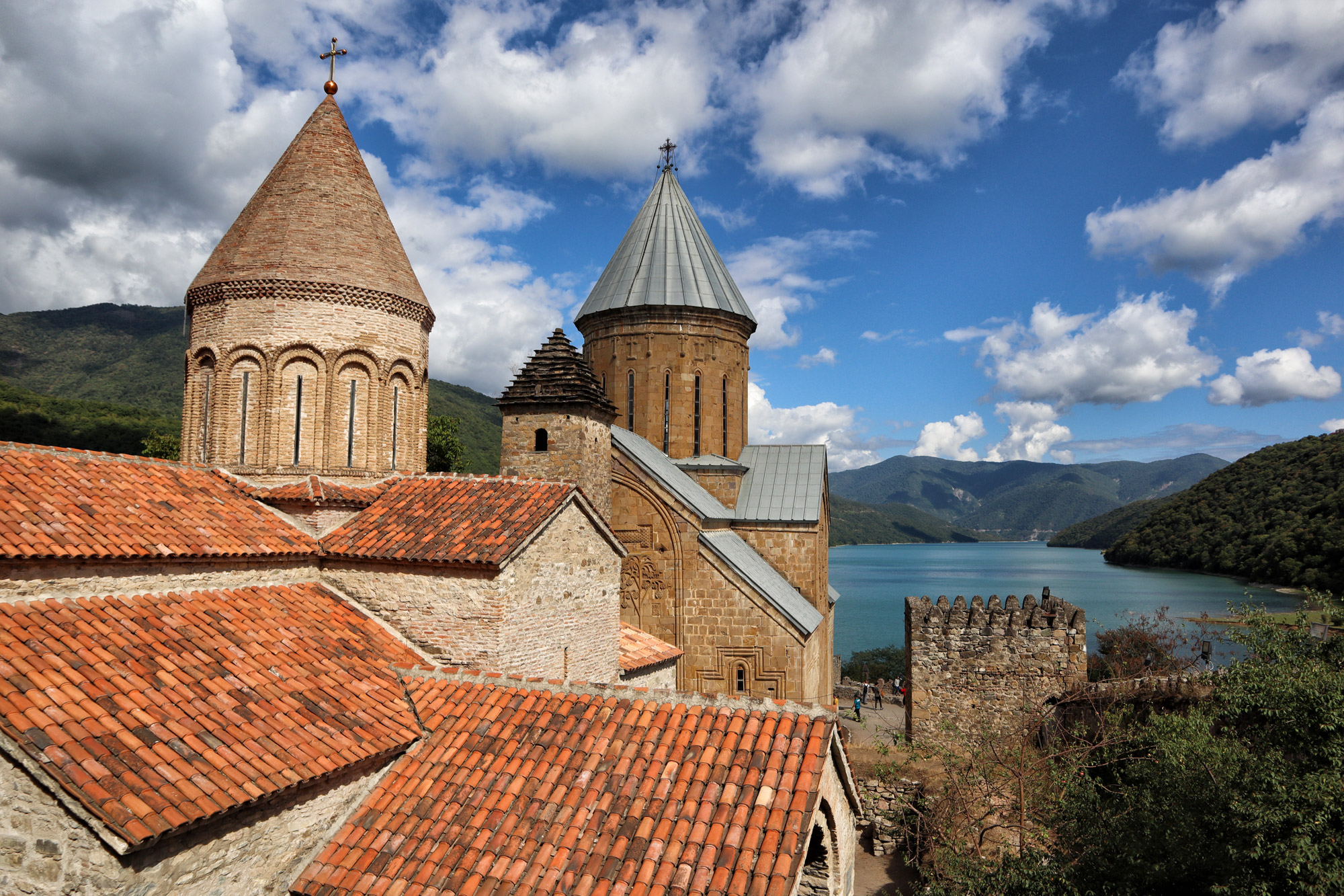Georgië reisverslag - Ananuri Monastery