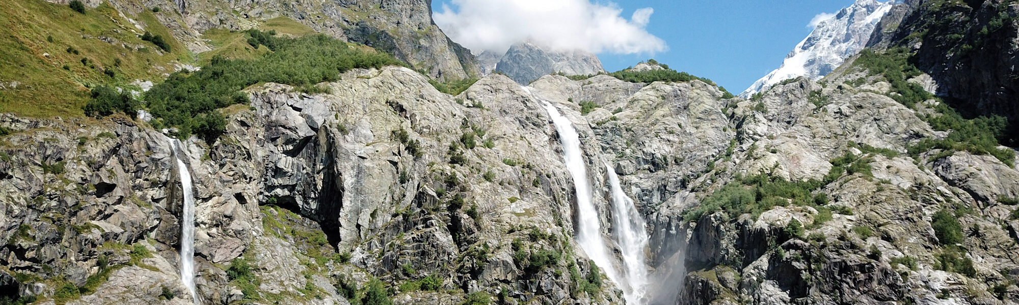 Wandeling naar de Shdugra waterval - Georgië