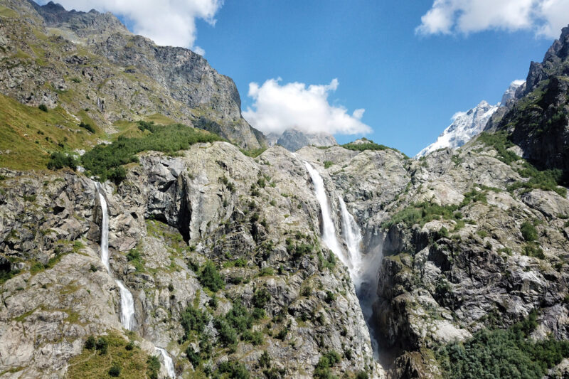 Wandeling naar de Shdugra waterval - Georgië