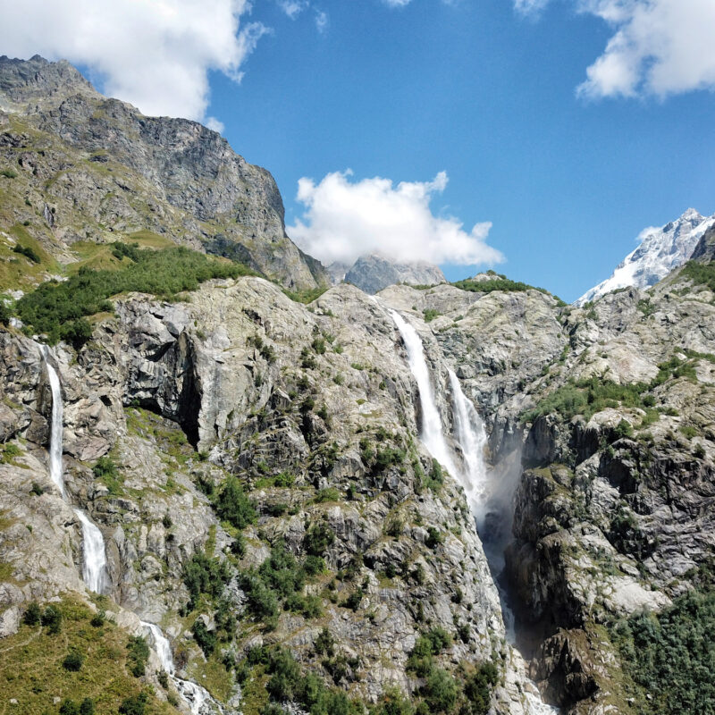 Wandelen in Georgië: naar de Shdugra waterval