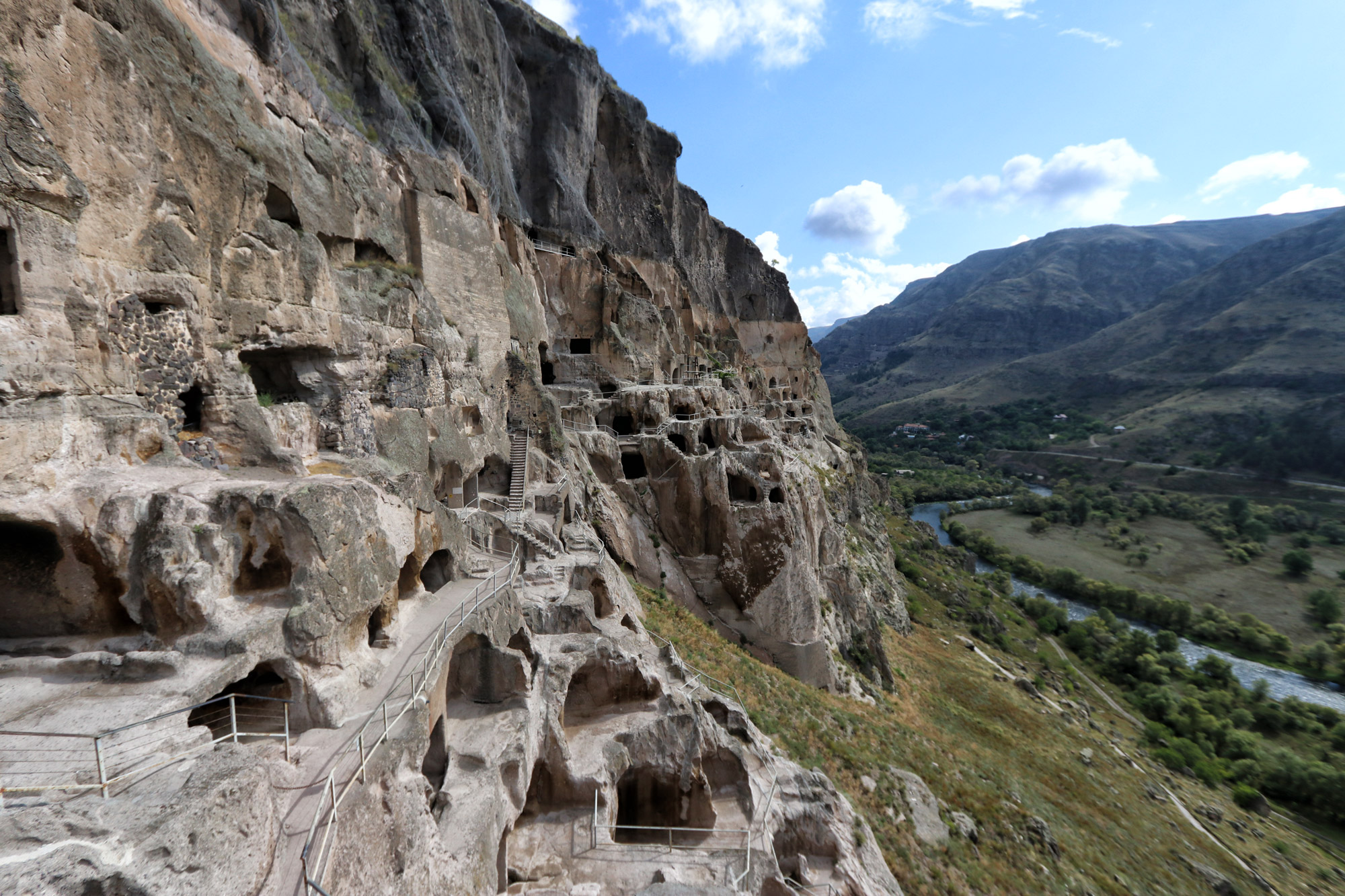 Vardzia, grottenstad in Georgië