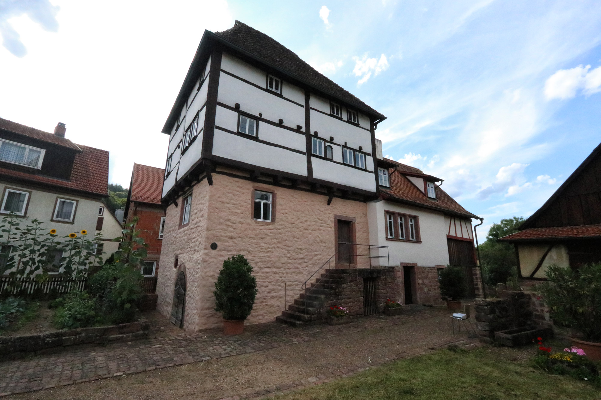 Churfranken - Templerhaus in Amorbach