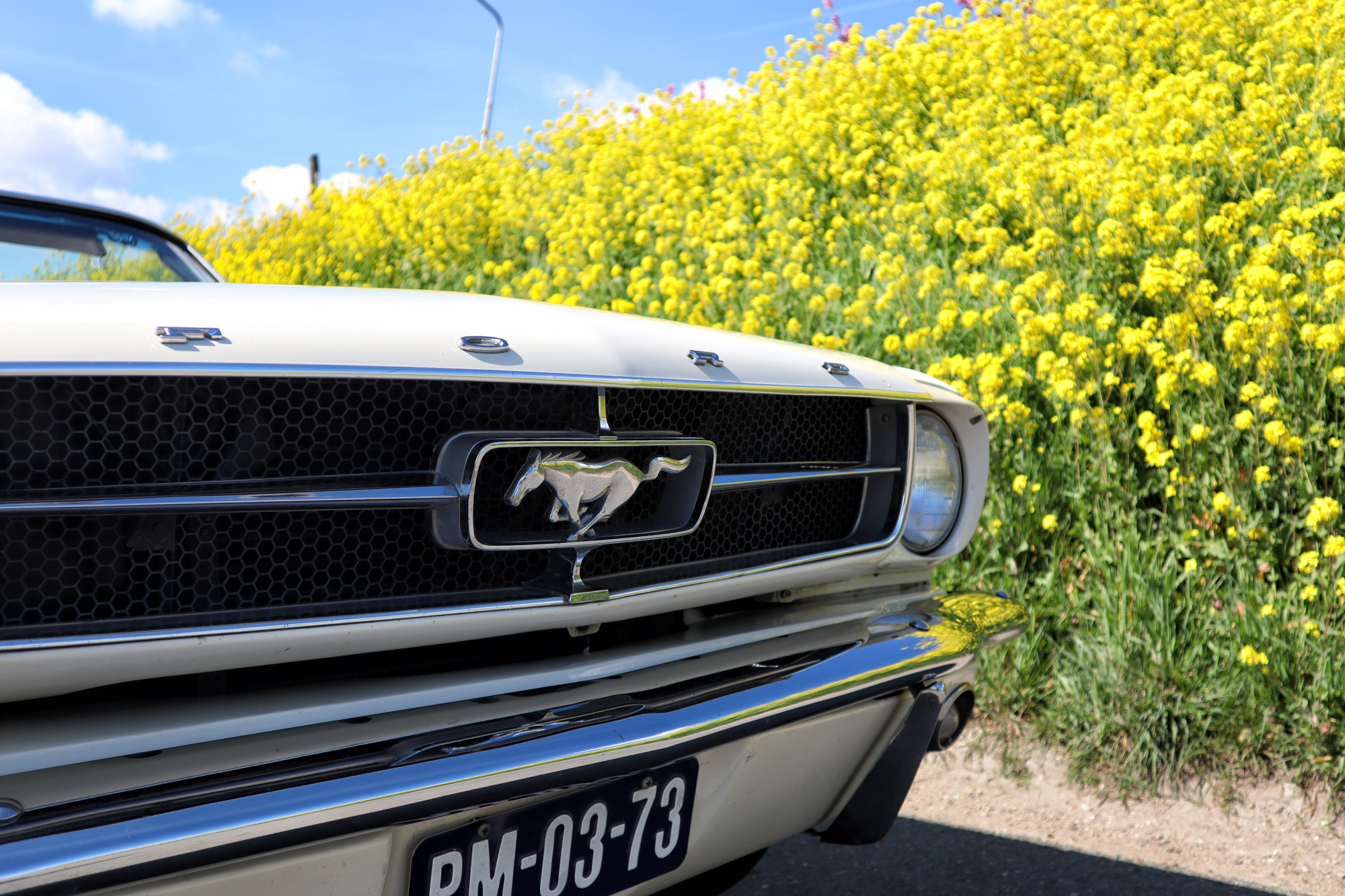 Escape Room in een oldtimer van We Love Oldtimers - Ford Mustand Cabrio