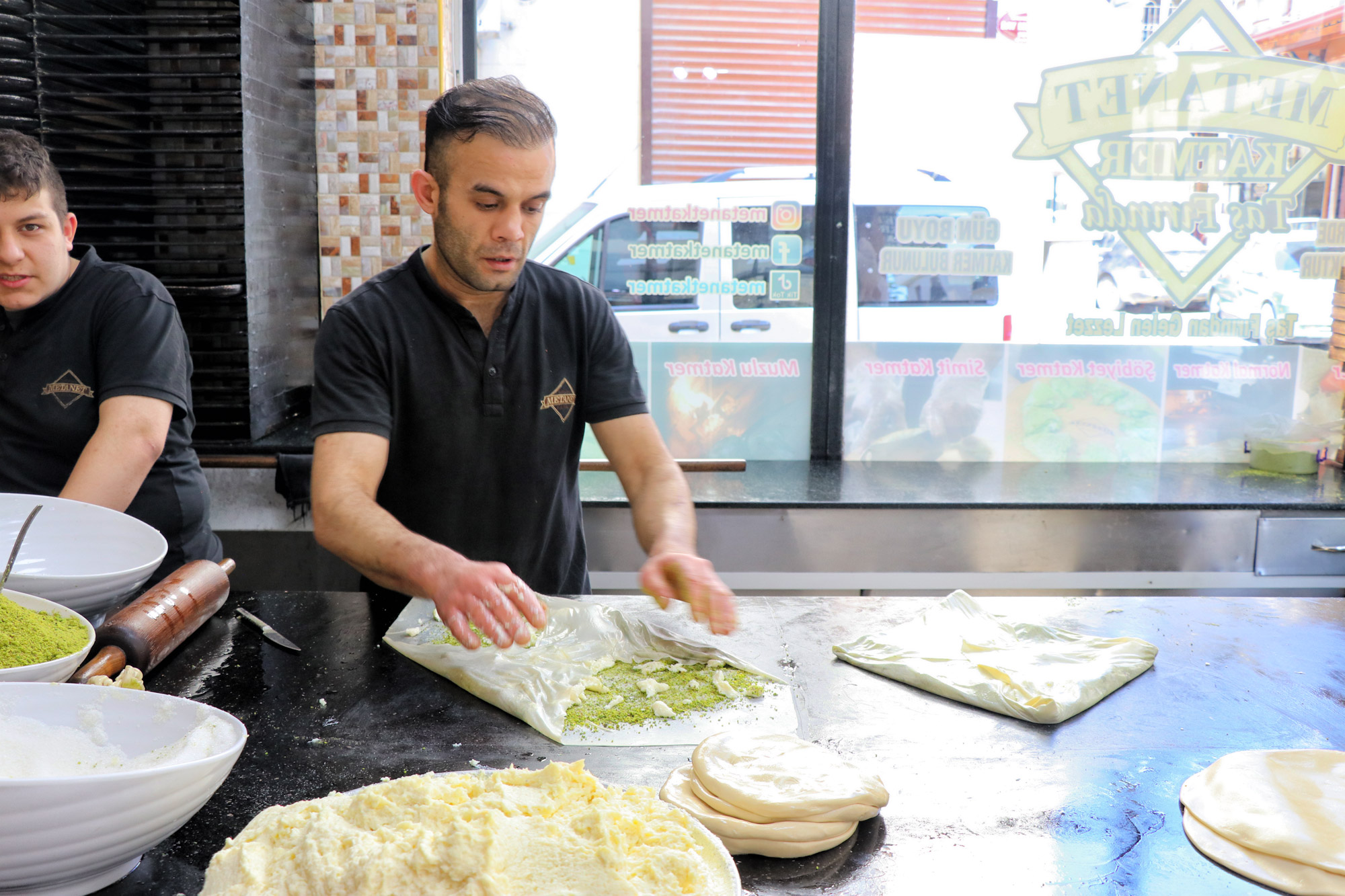 Doen in Gaziantep - Katmer eten bij Metanet Katmer