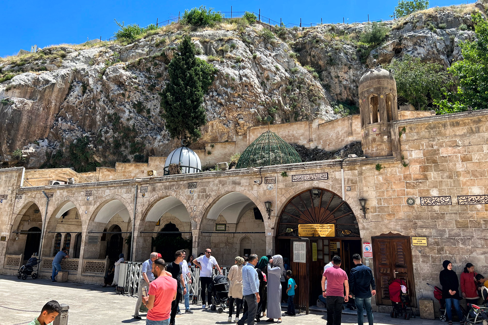 Doen in Şanlıurfa - Grot van Abraham