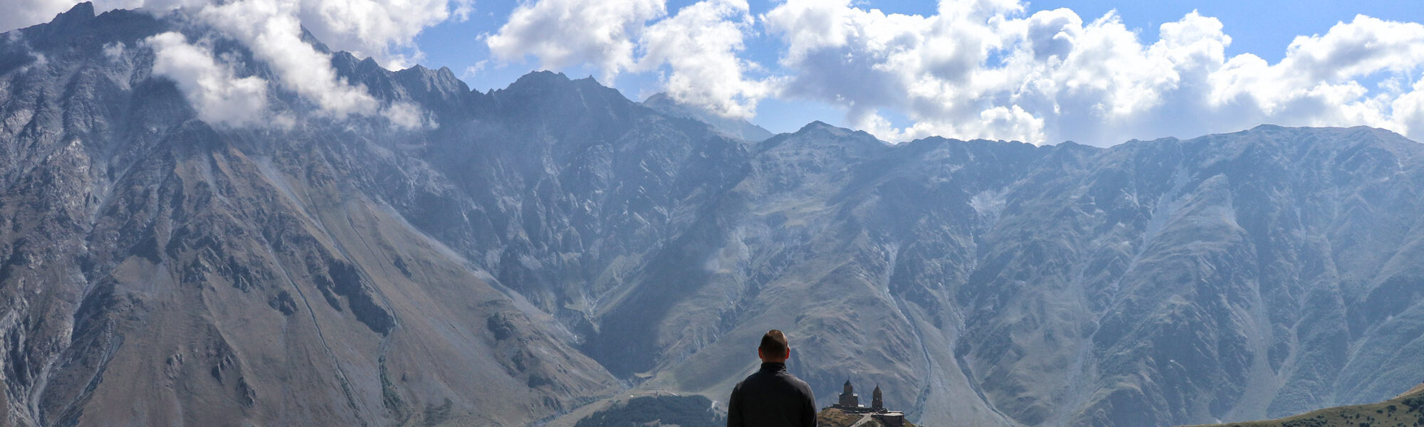 Wandelen in Georgië - Kazbegi naar de Gergeti Trinity Church