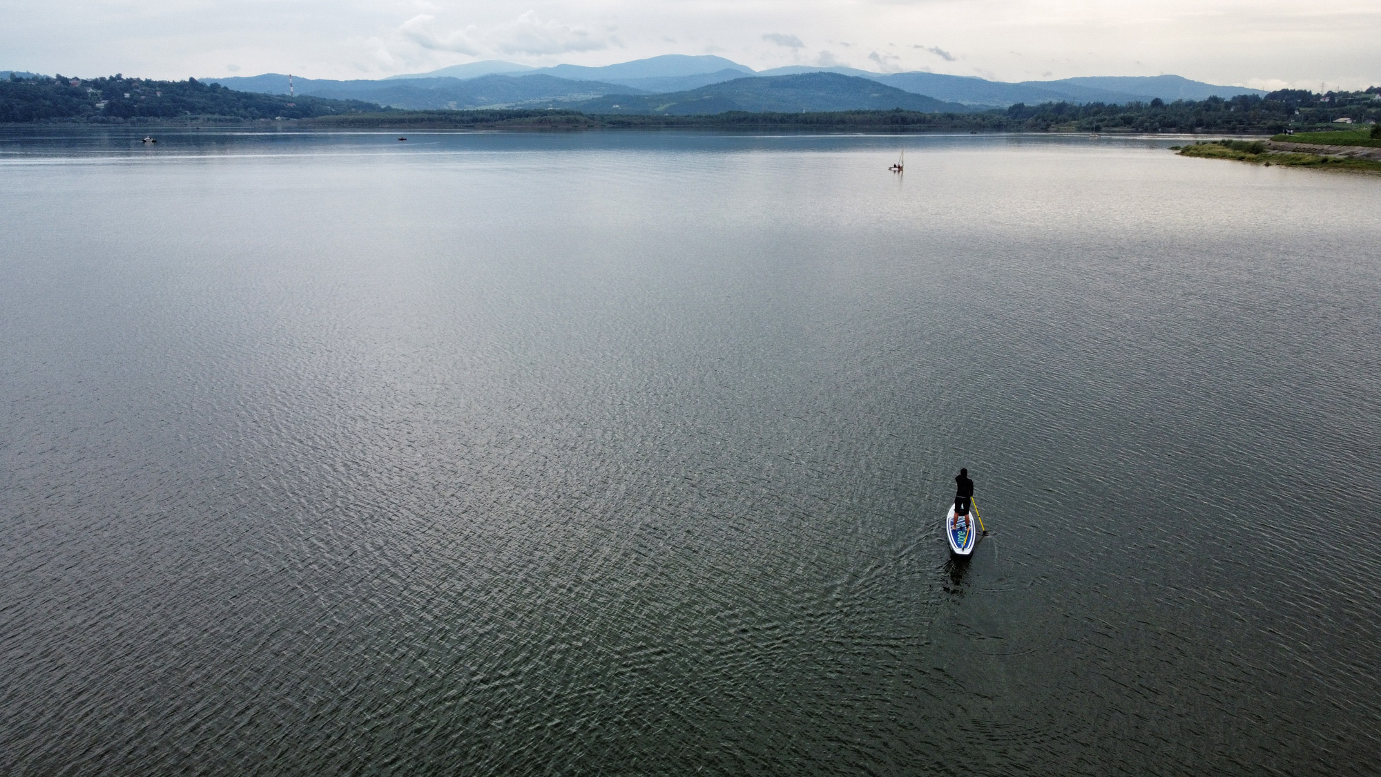 Silezië, Polen - Suppen op Zywiec Lake