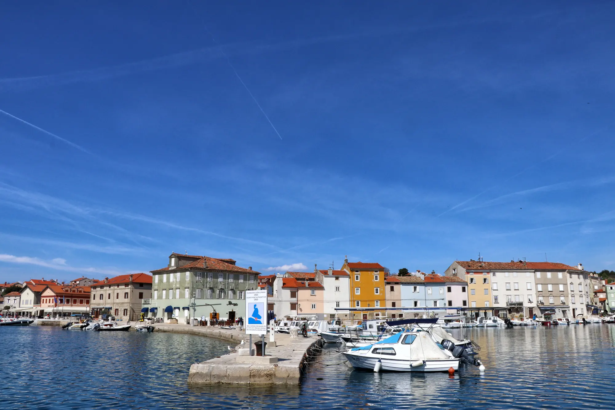 Cres stad, Kvarner Baai - Kroatië