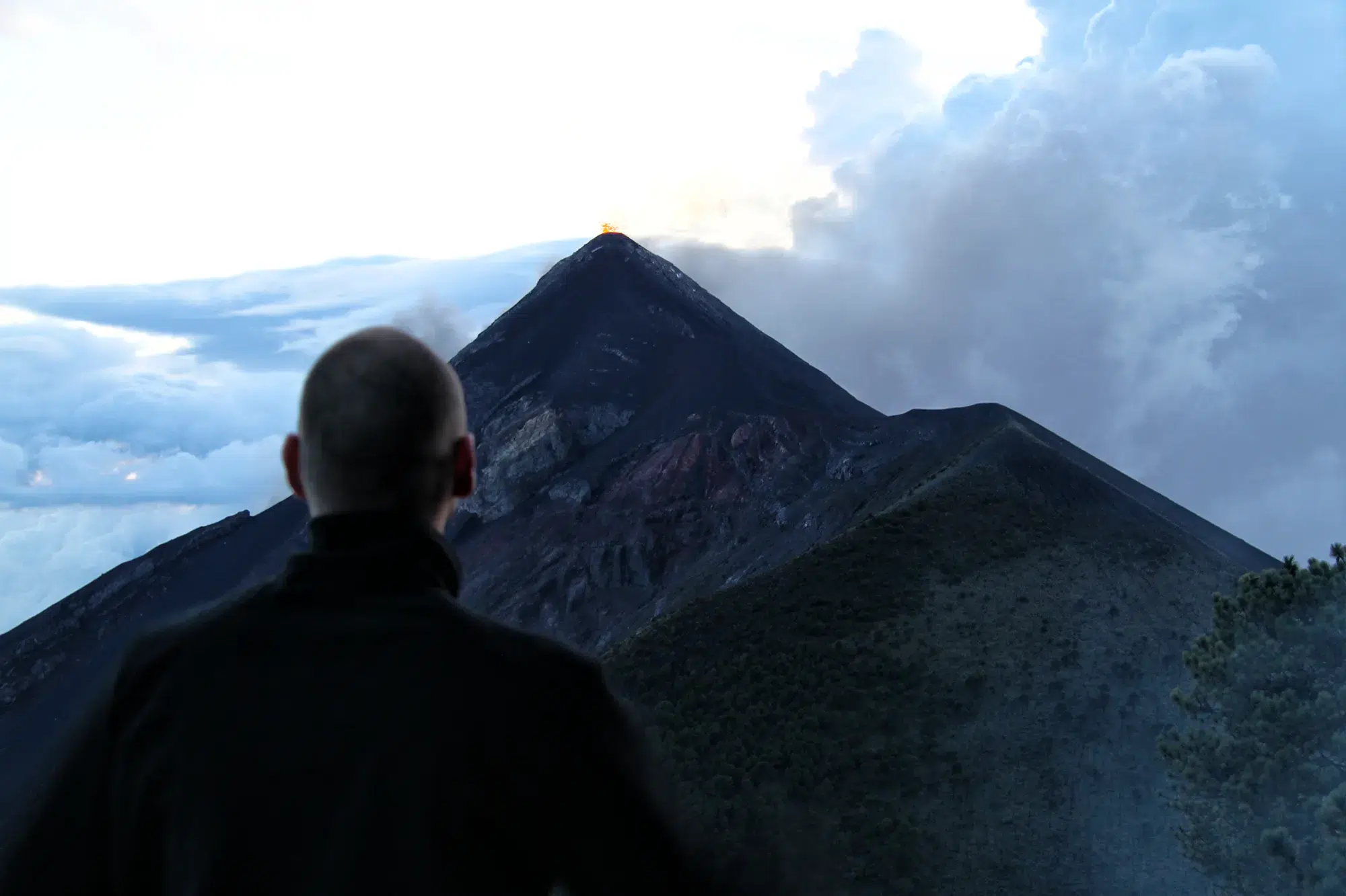 Volcán Acatenango hike in Guatemala