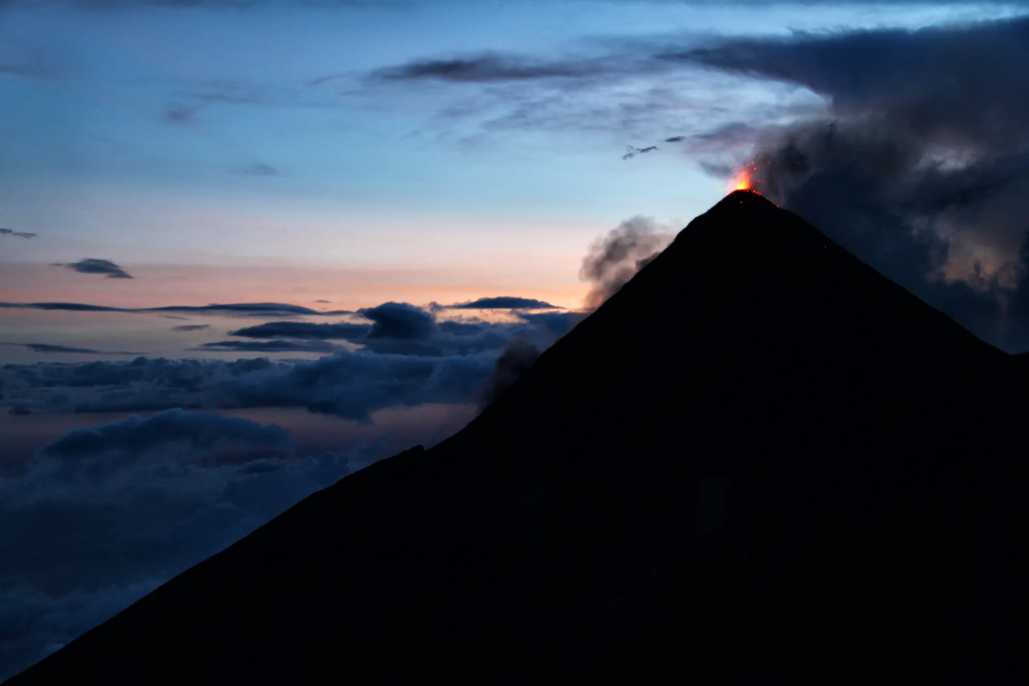 Volcán Acatenango hike in Guatemala