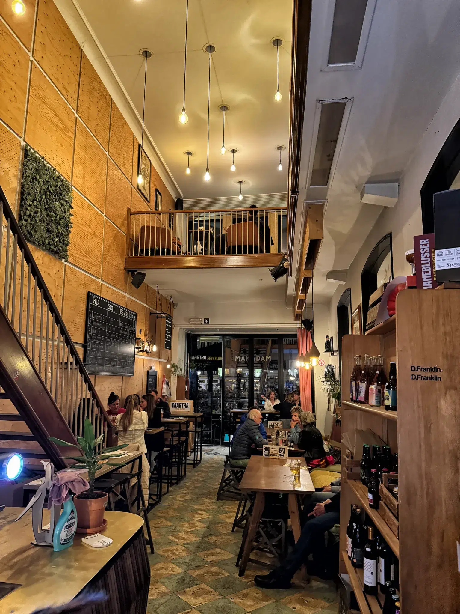 Biercafés Mechelen - Bar Makadam